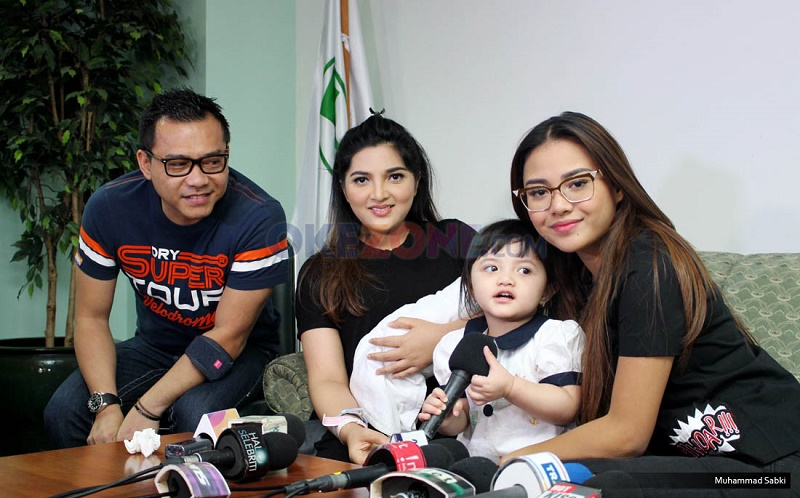 Ashanty Ajak Keluarga Umroh Bareng