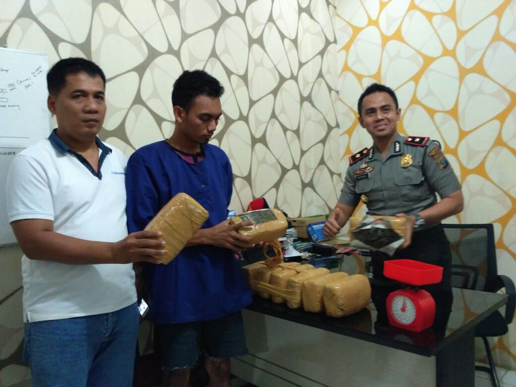 Polsek Patumbak Amankan Tersangka dan 9 Kg Ganja Jaringan Provinsi