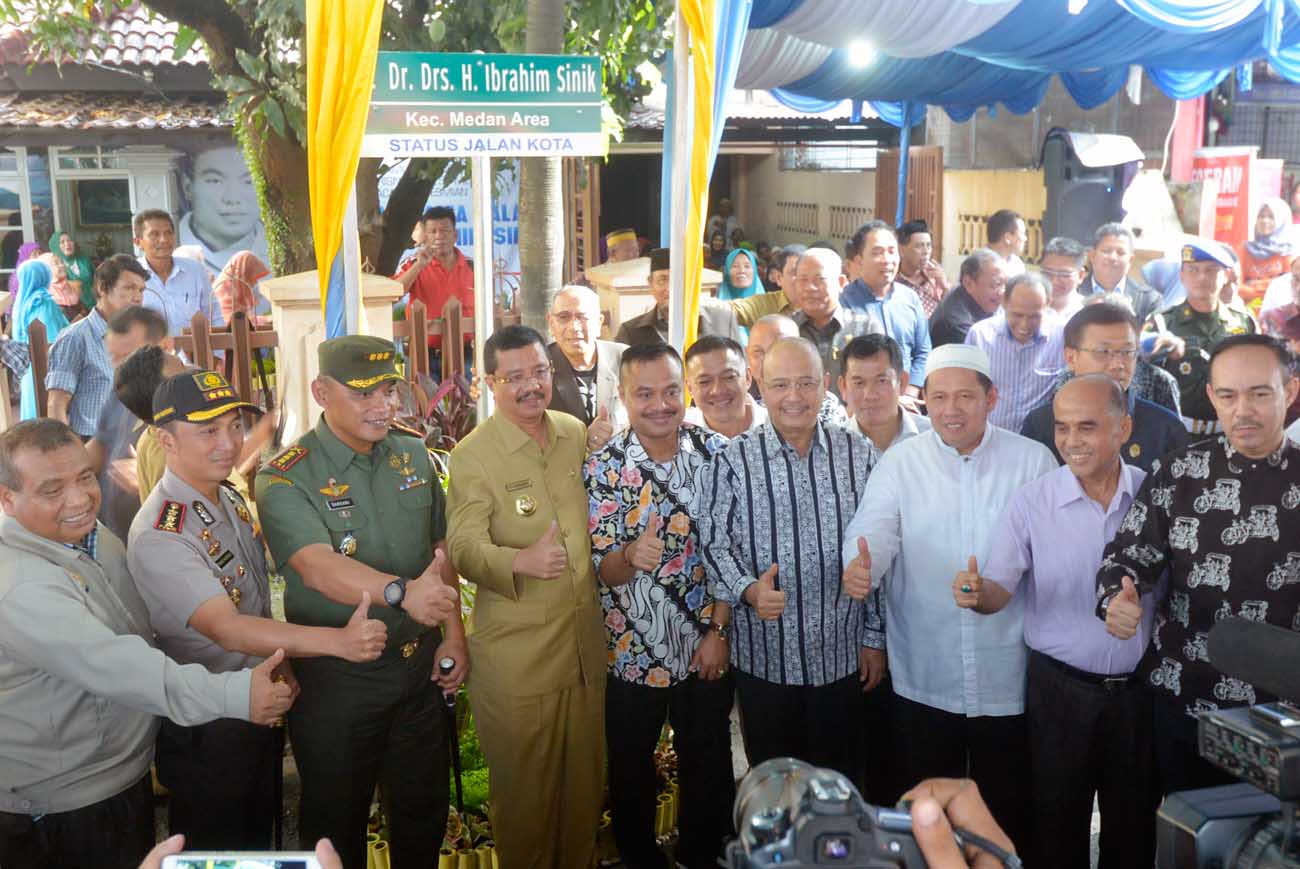 Walikota Medan Tabalkan Nama Jalan Dr Drs H Ibrahim Sinik