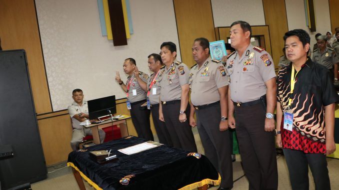 Panitia Seleksi Penerimaan Anggota Polri Disumpah