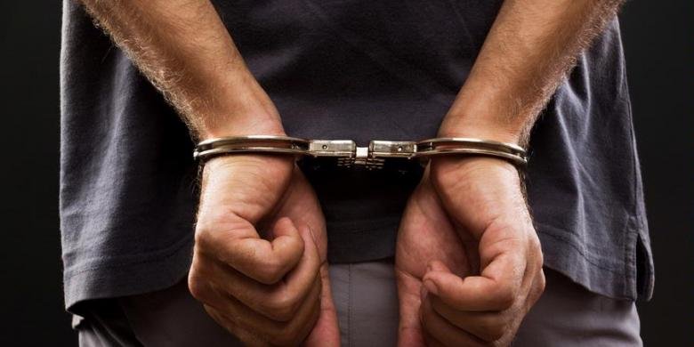 Kades Tj Morawa Ketangkul OTT di Karaoke