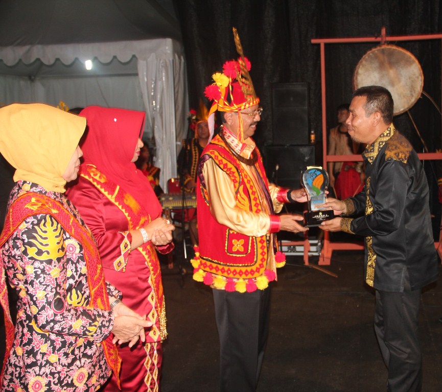 Pemko Medan Raih Penghargaan Terbaik Pertama Pagelaran Seni & Budaya PRSU ke - 46