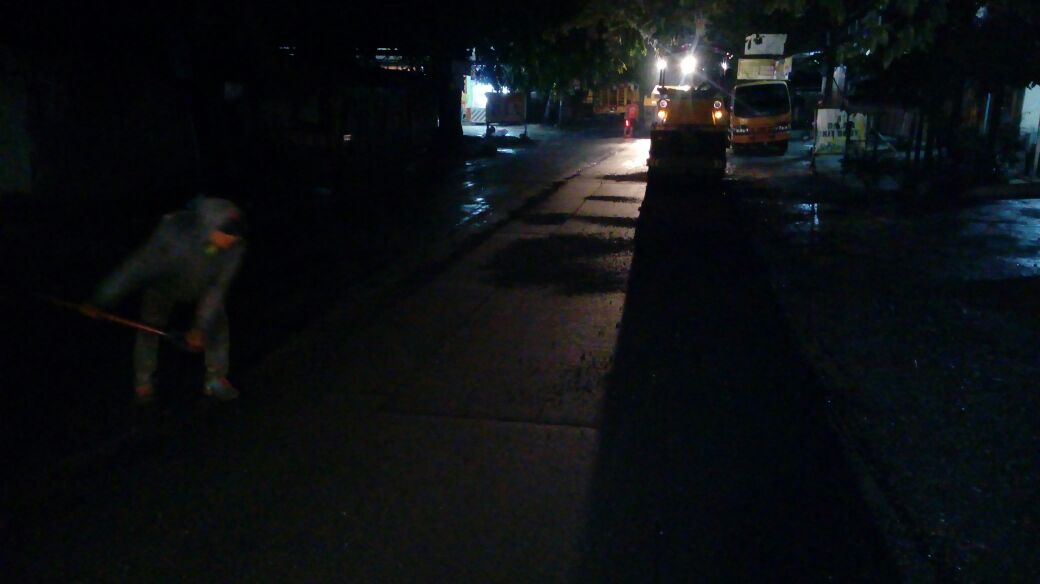 Dinas PU Patching Jalan  Pabrik Tenun