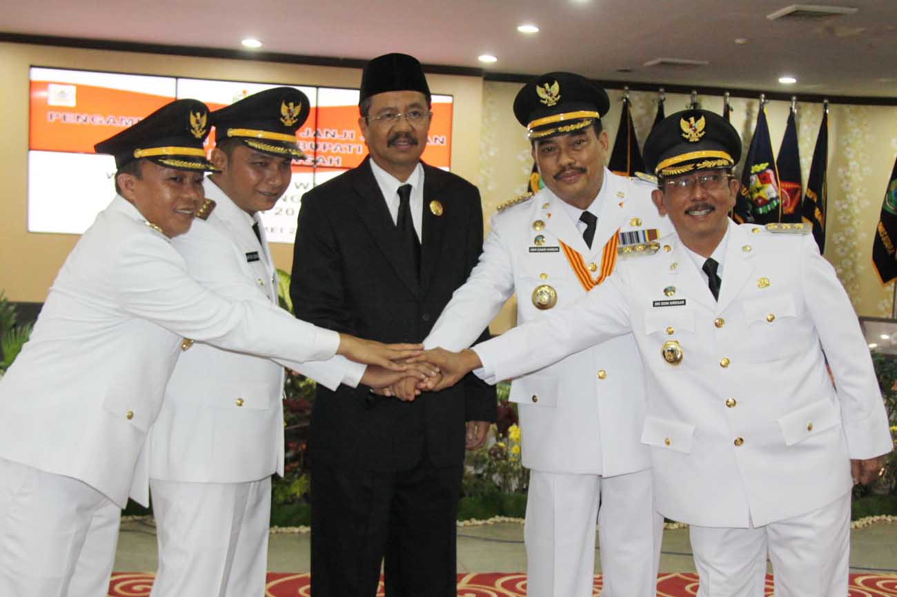 Gubsu Lantik Wali Kota Tebing Tinggi Dan Bupati Tapteng