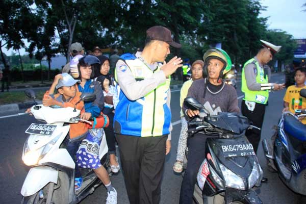 Operasi Asmara Subuh Di Hari 9 Ramadhan 1 Sepeda Motor Diamankan, 13 Ditilang