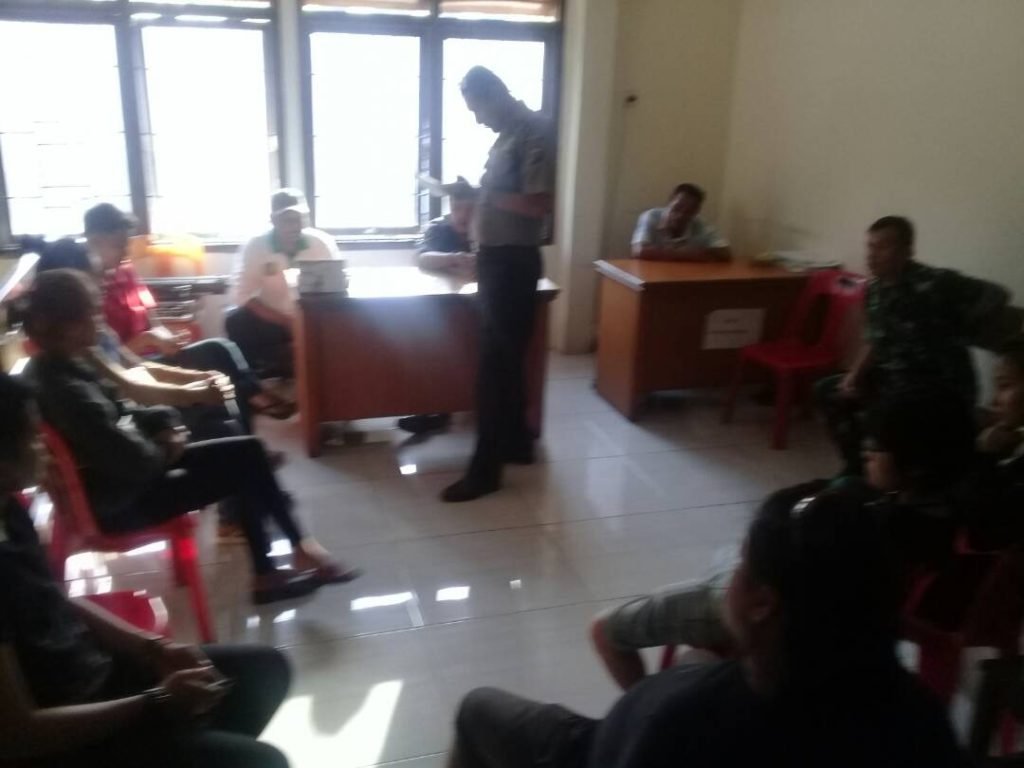 Kerap Bercumbu di Depan Umum Rumah Kontrakan Pasangan Lesbi Digerebek