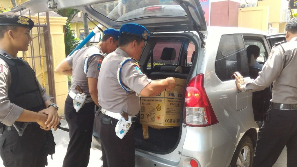Antisipasi Teror,  Polrestabes Medan Periksa Mobil Pengunjung Tahanan