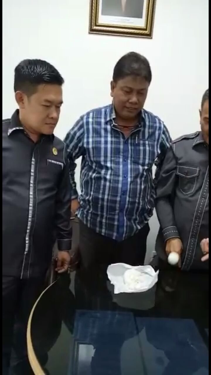 Anggota DPRD Medan Disuguhi Beras Plastik Dari Rumah Makan Sederhana