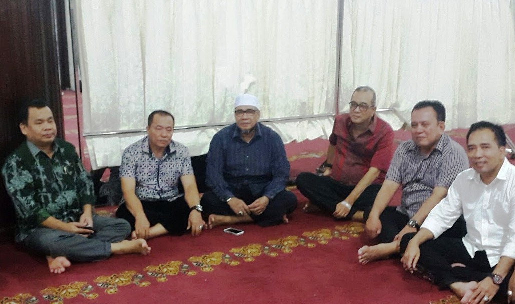 Mesjid Agung Sembelih 31 Ekor Sapi dan 23 Ekor Kambing, Ustad Azwir: 3 Ribu Kupon Sudah Dibagikan ke Masyarakat