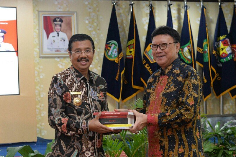 Gubsu Tengku Erry Nuradi  Lapor Mendagri Tentang Pembangunan Sumut