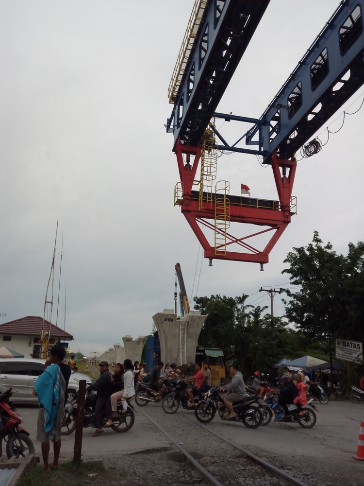 Humas PT.KAI Enggan Komentar, Pengendara Diminta Waspada Melintasi Pembangunan Dobletrack