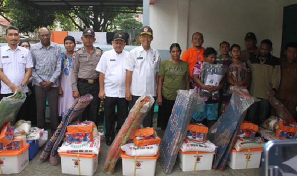 Pemko Medan Bantu Korban Kebakaran Kampung Kubur