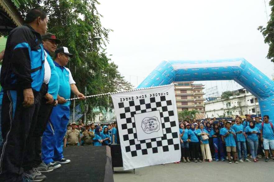 Wawako Medan dan Pimred SUMUT24 Lepas 3 Ribu Peserta Jesscool Blue Run