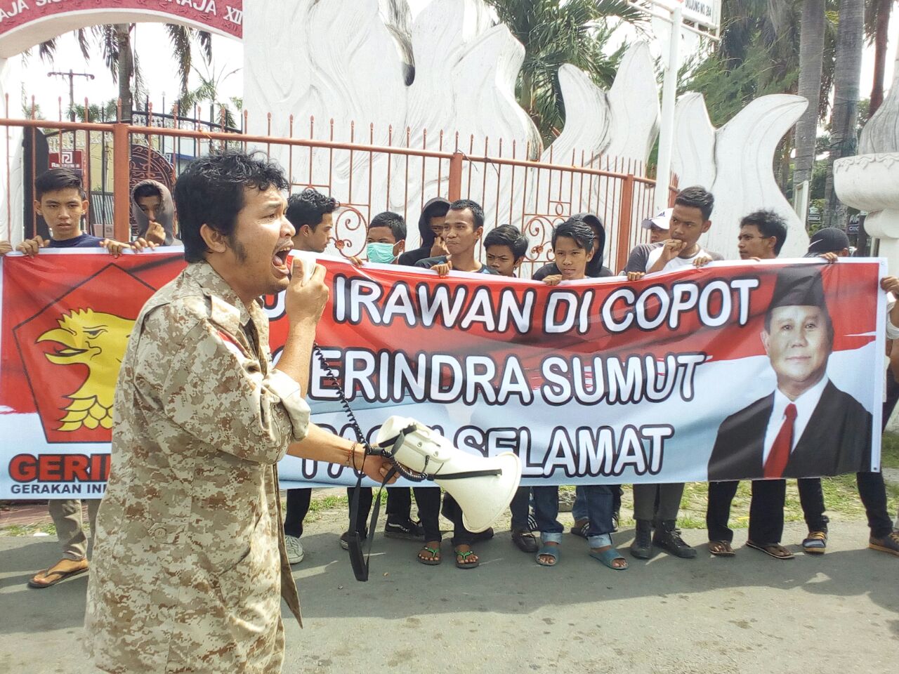 Prabowo Diminta Copot Gus Irawan
