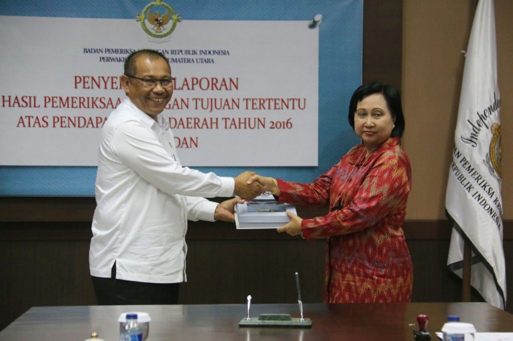Wakil Walikota Terima LHP Penerimaan PAD dari BPK RI