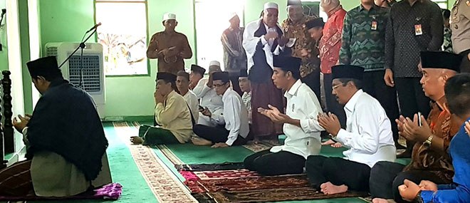 Presiden, Gubsu, dan Sejumlah Menteri Shalat Jumat Di Masjid As Syuhada Stabat