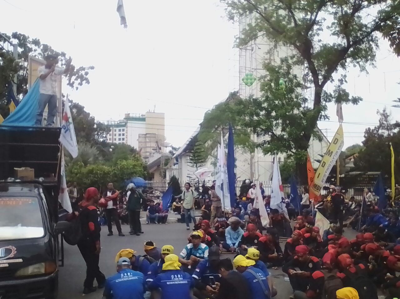KAU Sumut Demo Kantor Gubernur dan Walikota Medan