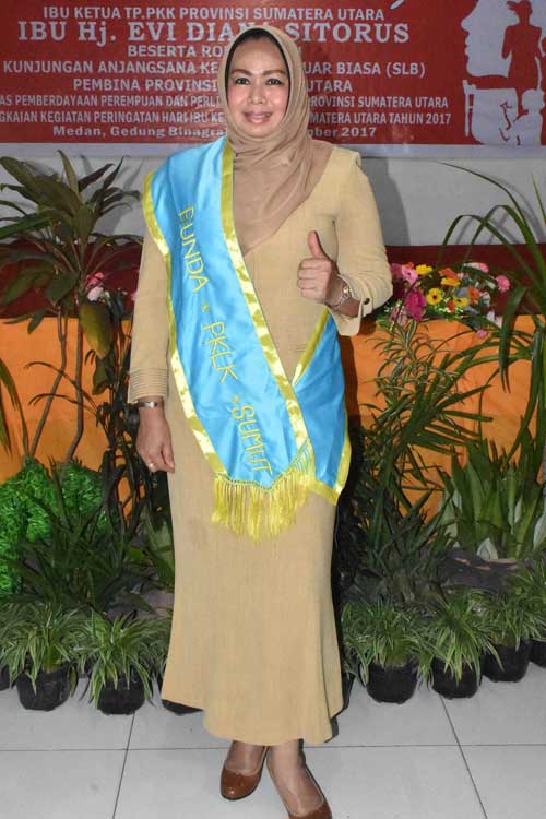 Evi Diana Erry Nuriadi Dinobatkan Bunda PKLK