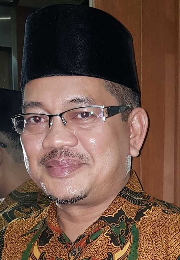 MKH Pensiunkan Hakim Berselingkuh