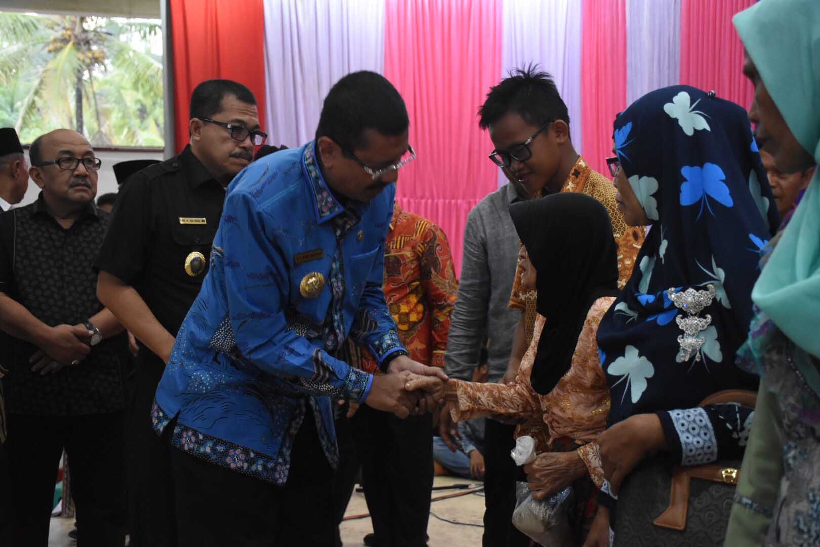 Gubsu Salurkan 1 Ton Beras