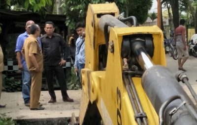 Paul Mei Anton Korek Parit Jalan M.Jamil Lubis