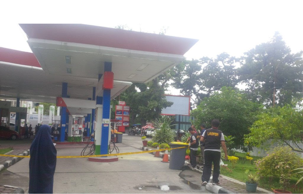 Polisi Buru Pelempar Bom Molotov SPBU Putri Hijau