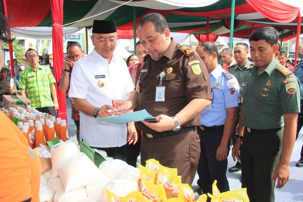Walikota Buka 53 Titik Pasar Murah Sambut Hari Natal & Tahun Baru 2018