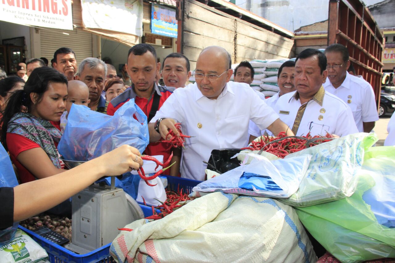 Wali Kota Tinjau Operasi Pasar Di Pasar Sei Sikambing