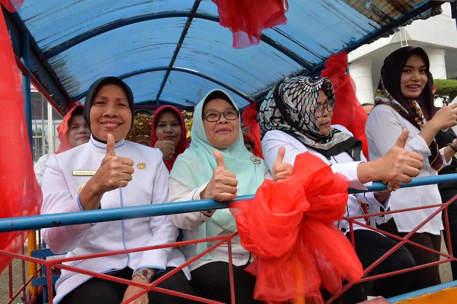 Wagubsu Nurhajizah Ikut Pawai Odong-odong Bersama 70 Pasutri