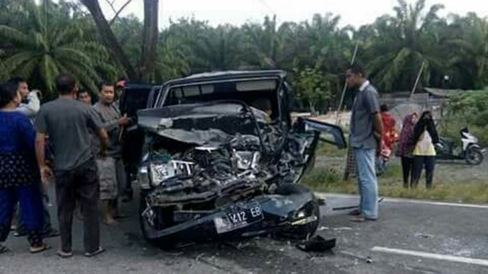 Kijang Vs Truk, 1 Penumpang Tewas