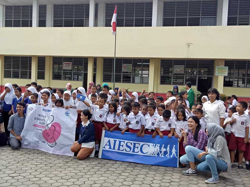 Mahasiswa USU Road Show Kesehatan di SDN 060882 Medan