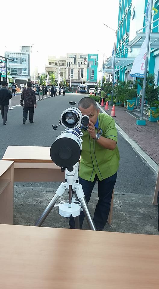 Ribuan Ummat Islam Shalat Gerhana Bulan