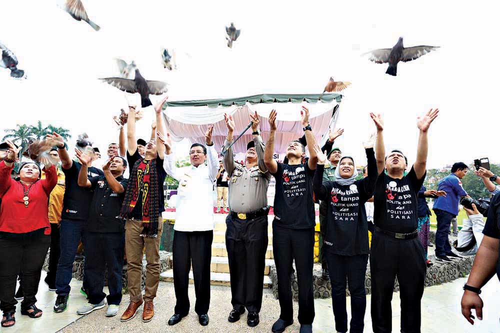 Lawan Politik Uang dan Politisasi SARA Pilkada