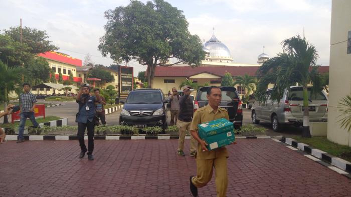 KPK Harus Tetapkan Pejabat dan SKPD Tersangka