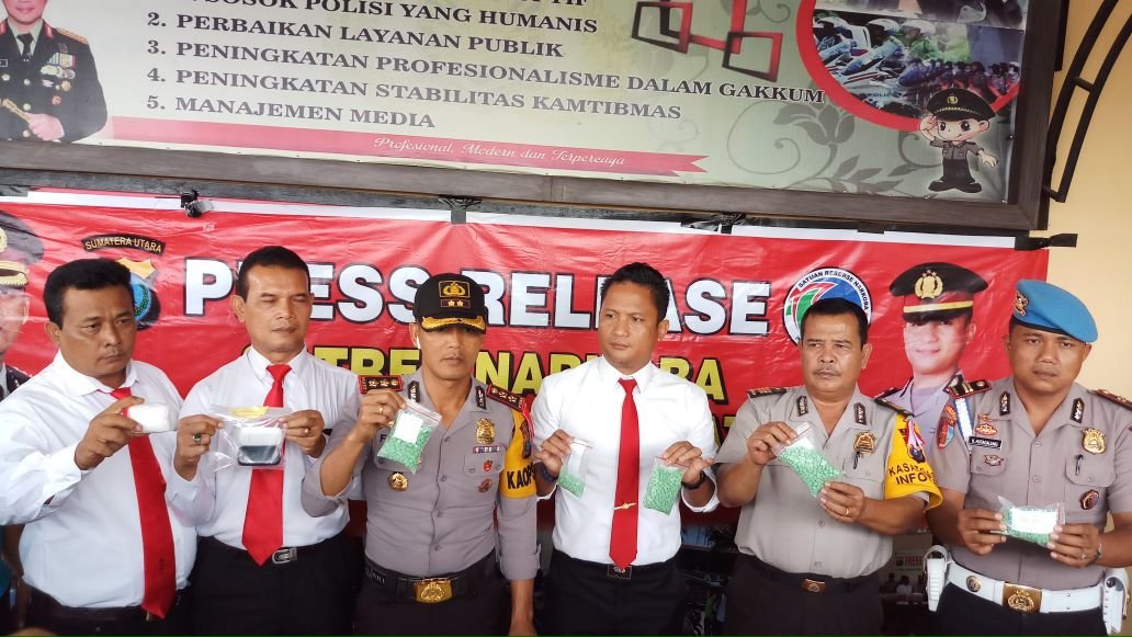 Polres Labuhanbatu Bongkar Sindikat Narkoba Dari 2Â  Lapas, Sabu 1 Ons dan 2.176 Butir Inex Diamankan