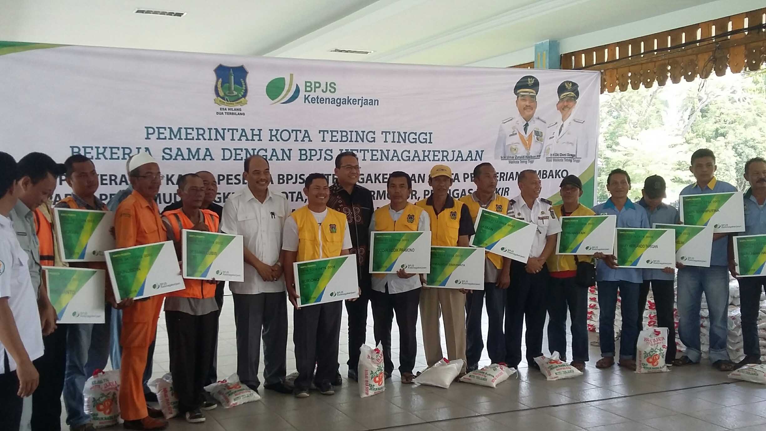 150 Pengemudi Angkot dan Betor Terima BPJS Ketenagakerjaan