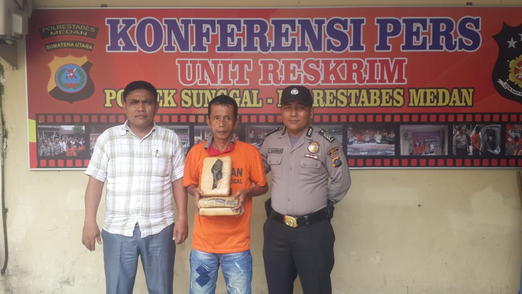 Nyambi Jadi Kurir Ganja, Parbetor Diciduk Seorang Rekanya DPO