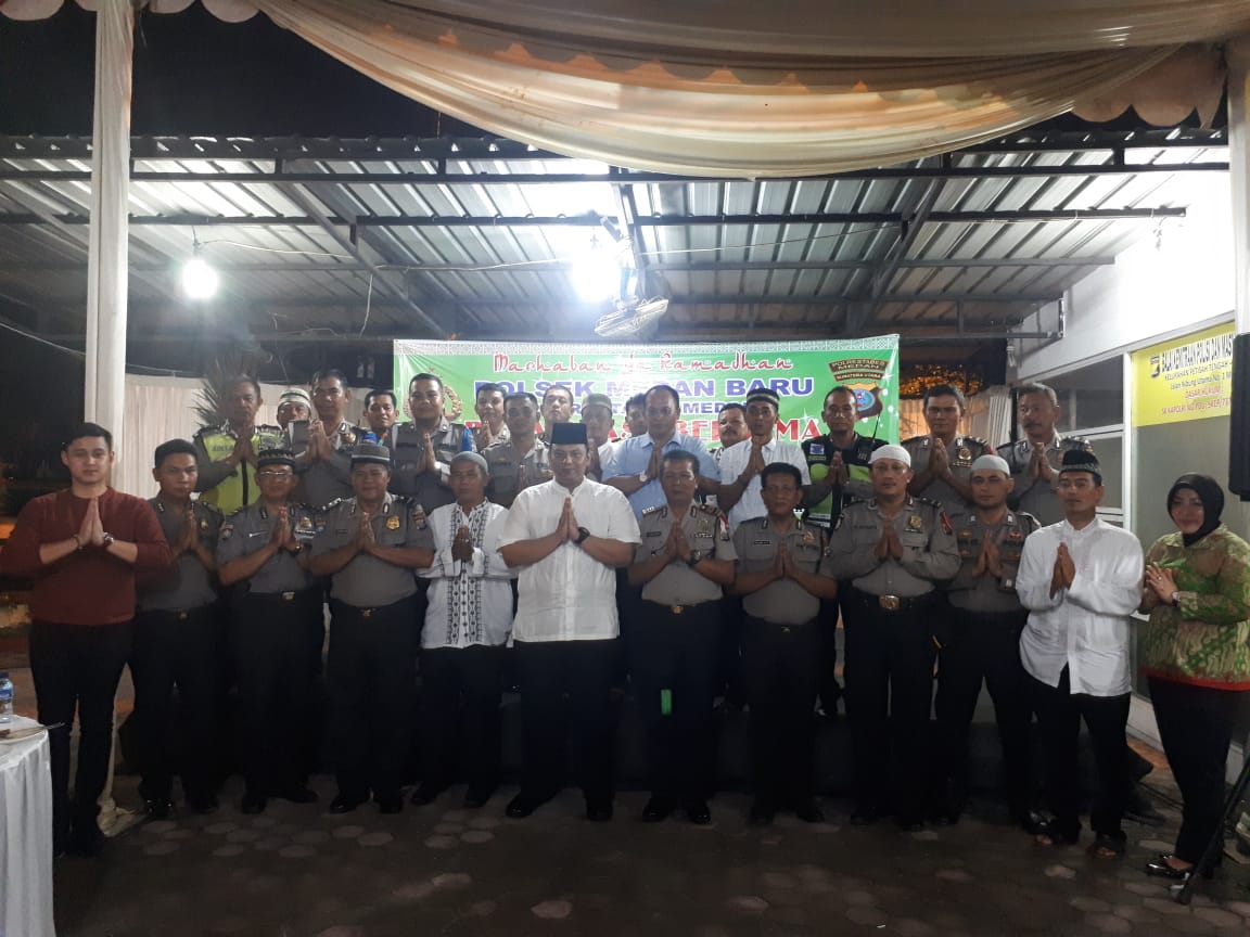 Keluarga Besar Polsek Medan Baru Bersama Anak Yatim, TNI dan Muspika, Tomas dan Toga Berbuka Puasa Bersama