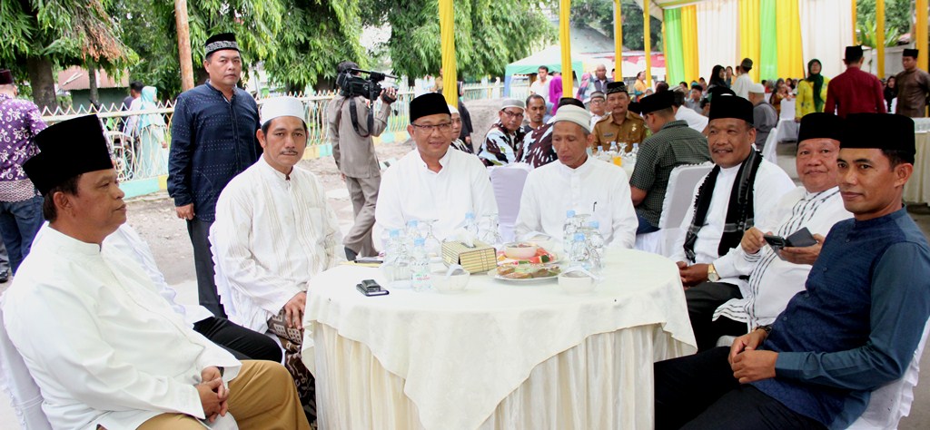 Wali Kota Buka Puasa Bersama Warga di Masjid Muslimin