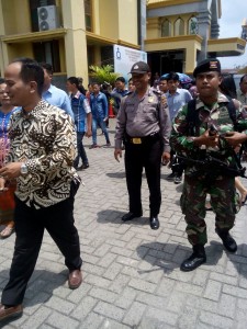 Polsek Sunggal dan TNI Perketat Pengamanan Mako dan Gereja