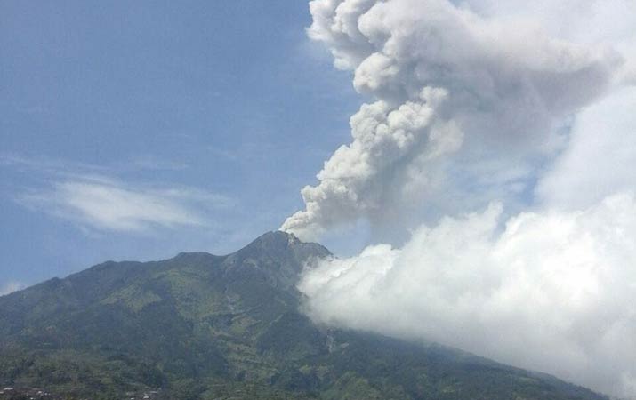 Gunung Merapi Kembali Meletus