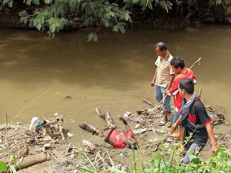 Warga Kp Mandailing Temukan Mayat Mengapung di Sungai Babura