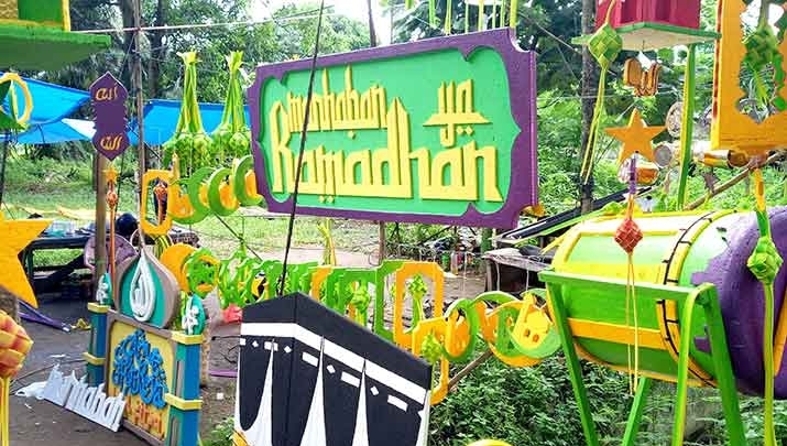 Pedagang Pernak-Pernik Lebaran Ramai Bermunculan