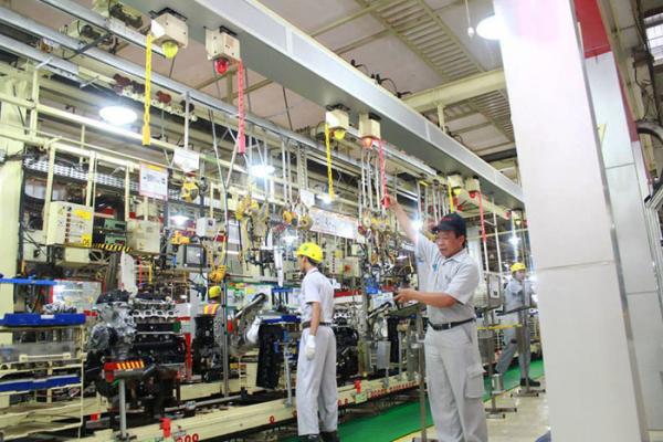 Pengamat : Peran Buruh Digantikan Mesin