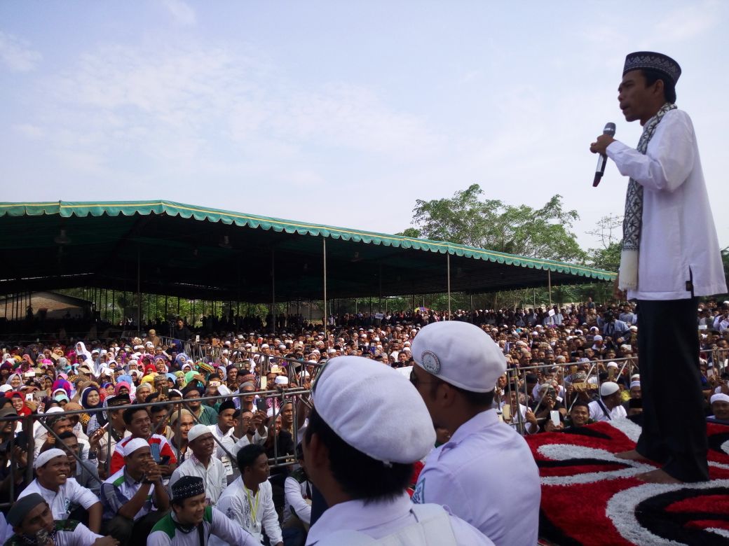 Ribuan Masyarakat Batubara Rindu Tausiyah Ustad Abdul Somad