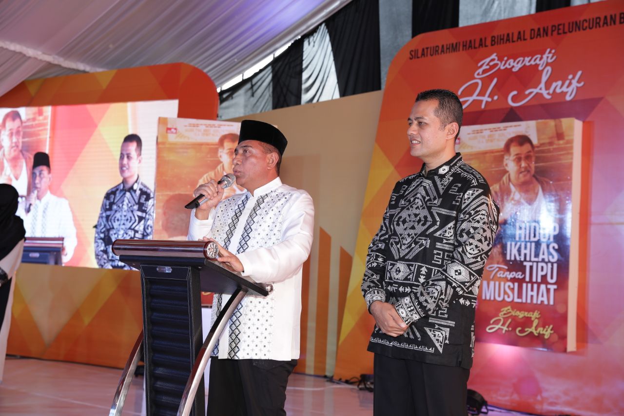 Buku Biografi Haji Anif Tembus 2.000 Eksemplar dalam Seminggu