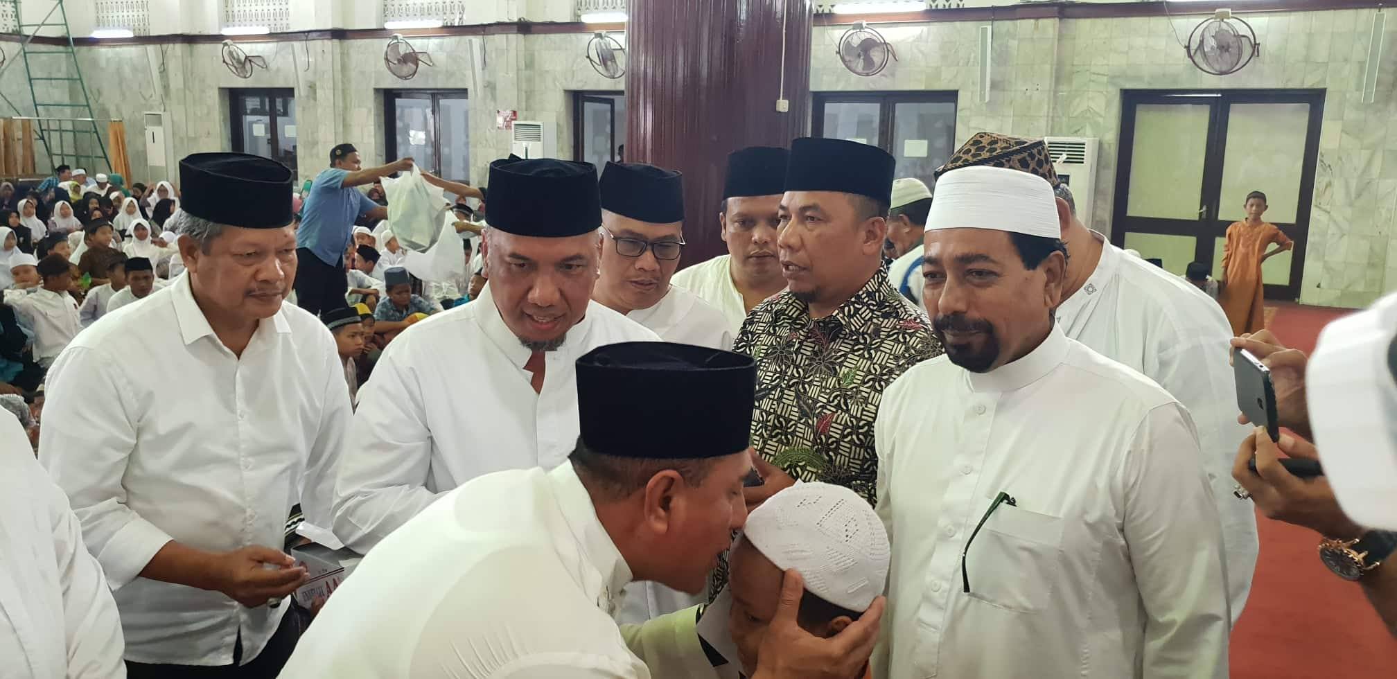 Seribu Anak Yatim Doakan Edy Rahmayadi Amanah Pimpin Sumut,  Edy Rahmayadi: Kita Harus Peduli, Anak Yatim Calon Pimpin Bangsa