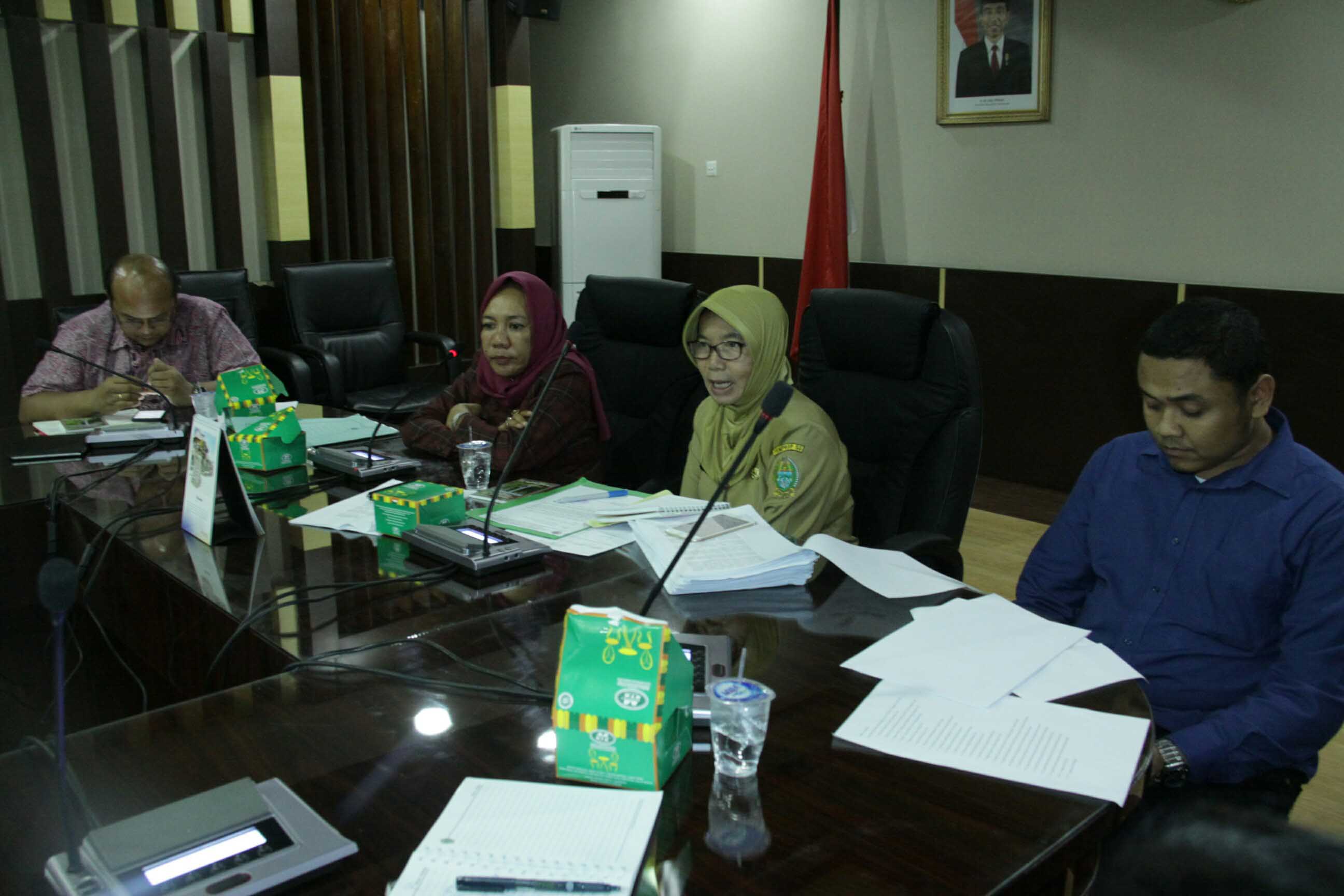 Kurangi Penggunaan Plastik