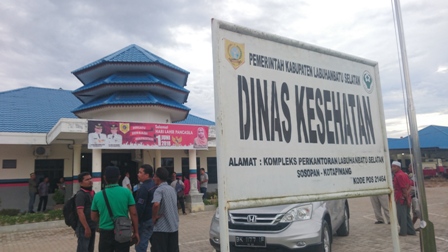 OTT di Dinkes Labuhan Batu,   Bendahara S Kabur Lewat Jendela
