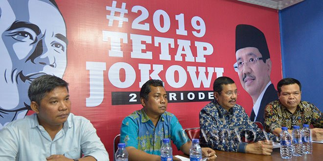 Tengku Erry Pimpin Rapat Perdana Sekber Relawan Jokowi